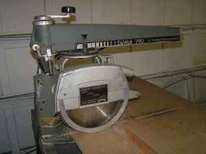 De Walt Radial Arm Saw