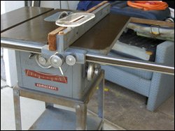 Delta 8 Inch Tilting Arbor Bench Saw Rip Fence