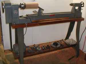 Delta 46-111 Gap Bed Lathe