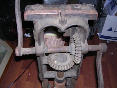 Wood and Metal Double Handled Drill Press 