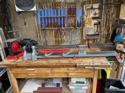 Delta 5 speed Wood Lathe/ Scroll Saw Combination. 