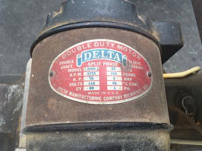 Delta 'scroll' saw?  Not exactly sure