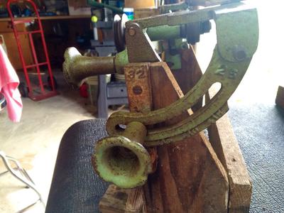 Knob to adjust angle