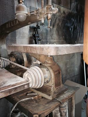 Delta model 1200 motor and belt